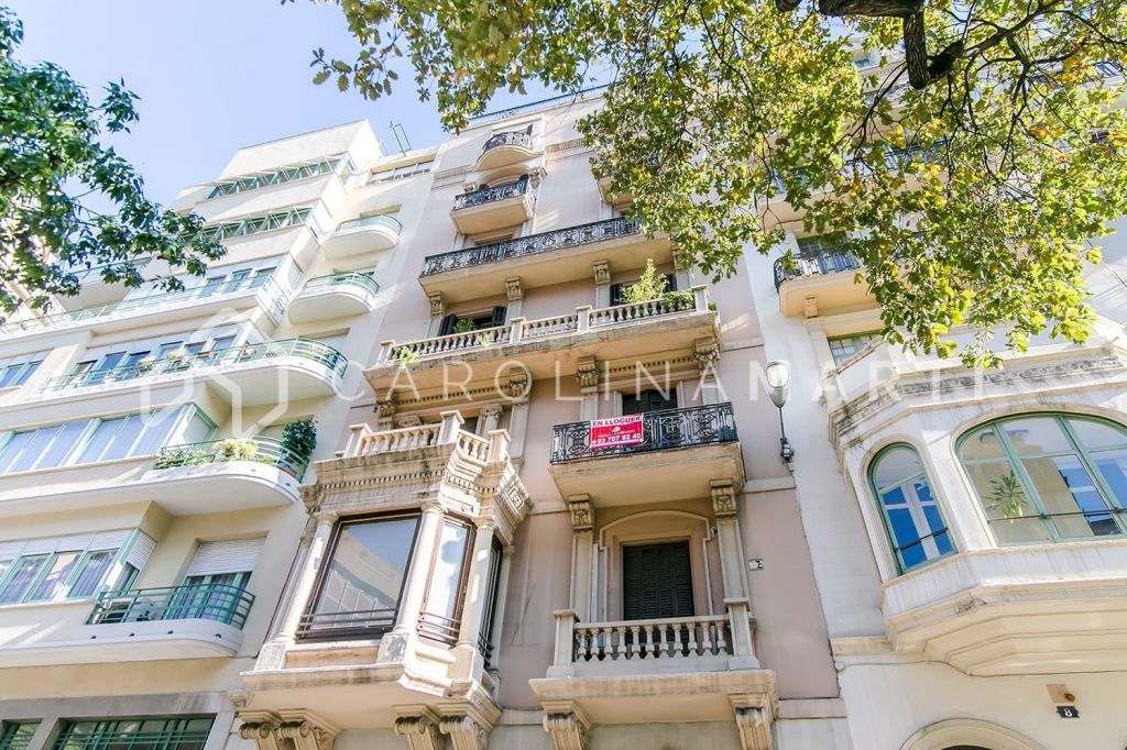 Appartement avec de hauts plafonds à louer à Vila de Gràcia, Barcelone