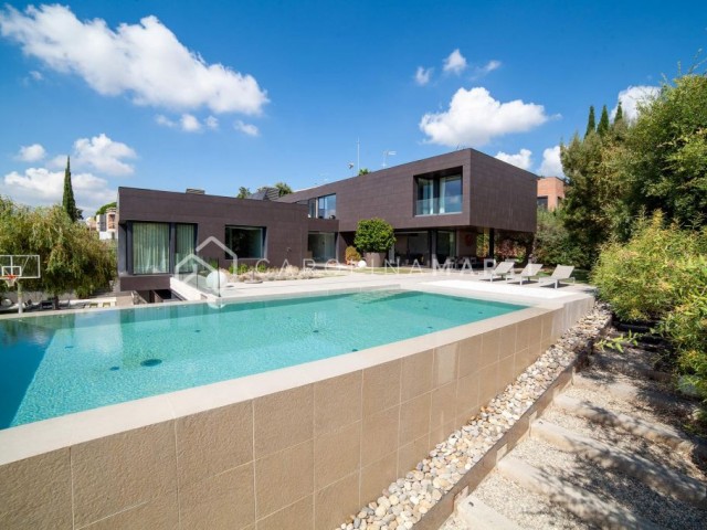 Maison de luxe à vendre à Esplugues de Llobregat