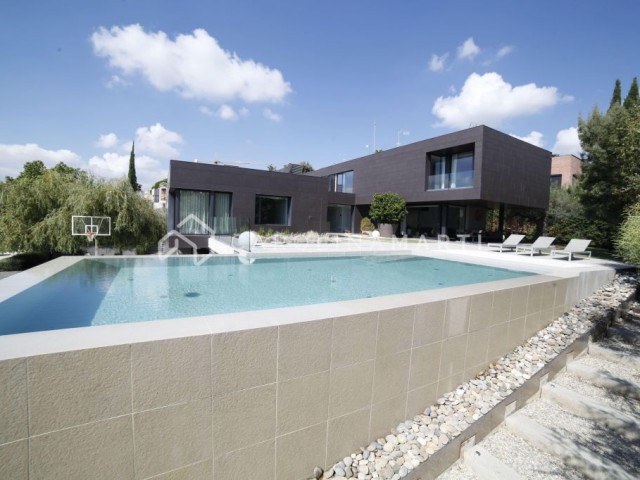 Maison de luxe à vendre à Esplugues de Llobregat