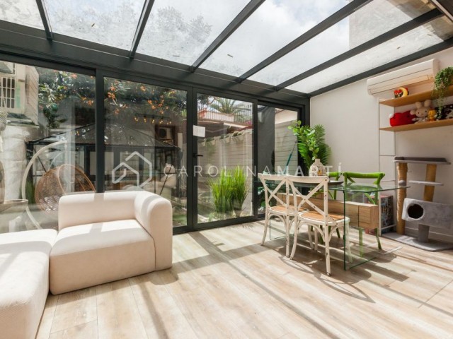 Beautiful renovated apartment with a garden terrace, separate studio, and pool on Còrsega Street