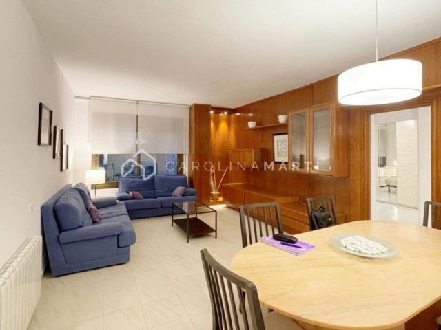Piso exterior amueblado en venta en Galvany, Sant Gervasi – 3 habitaciones y balcón