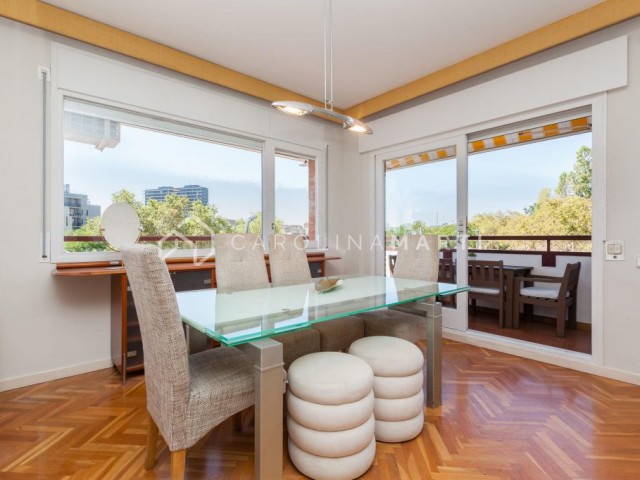 Vivienda exclusiva con terraza, piscina y parking en Les Corts – Barcelona