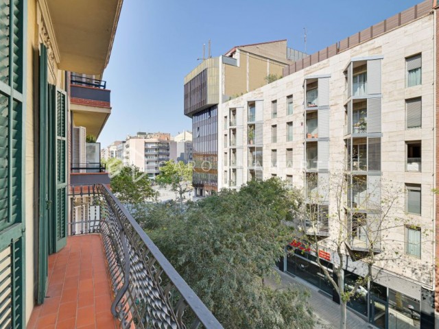 Appartement rénové avec balcon dans l