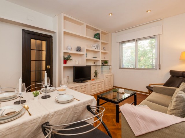 Piso en Venta en Av. República Argentina – 4 Habitaciones, Amueblado y Reformado