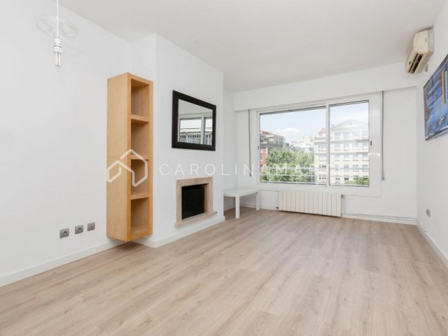 Piso en alquiler en Galvany – 80 m², 2 habitaciones y despacho en Calle Avenir