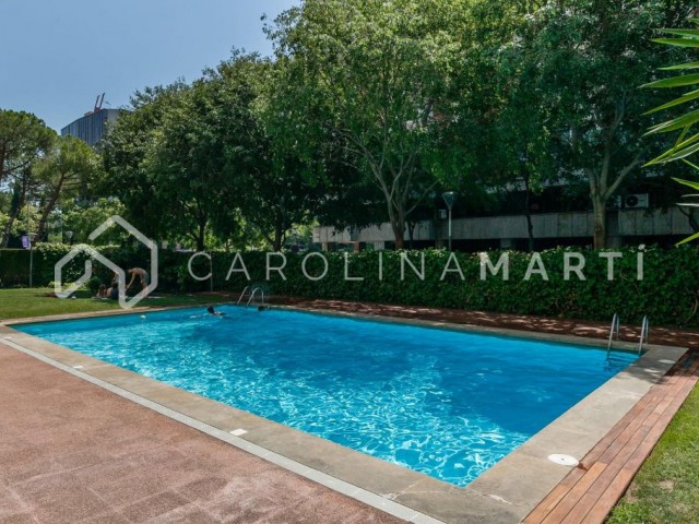 Appartement avec piscine et terrasse à louer à Pedralbes, Barcelone