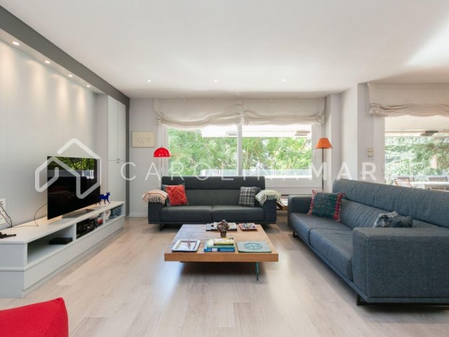 Apartment with terrace and pool for rent in Sarrià, Barcelona