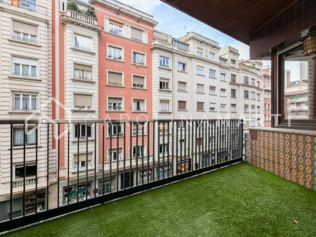 Piso con terraza y jardín en venta en Galvany, Barcelona