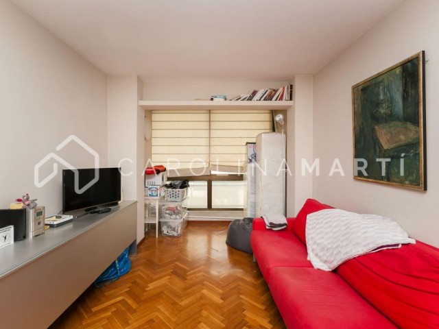 Apartment with parking and elevator for sale in Galvany, Barcelona