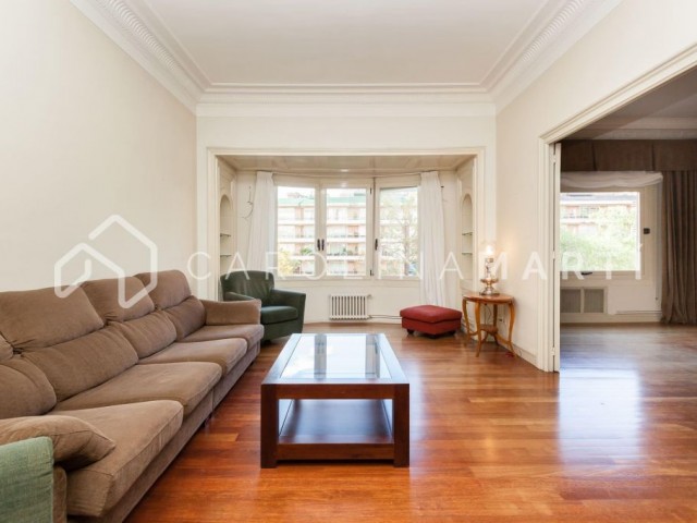 Flat with high ceilings for sale in Sant Gervasi, Barcelona