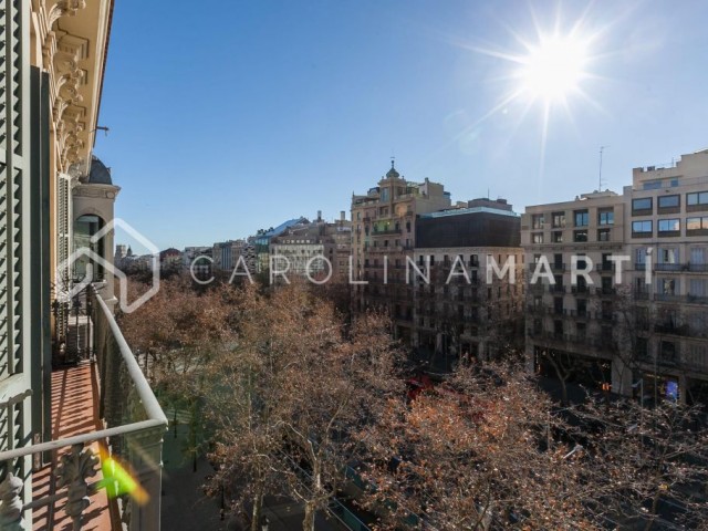 Flat with balcony for rent at the Paseo de Gracia, Barcelona