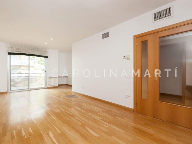 Flat with a 20 m2 terrace for sale in Sant Just Desvern, Barcelona