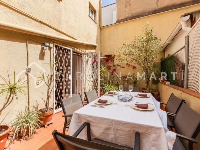 Penthouse for sale with a 25m2 terrace in the Gothic Quarter of Barcelona