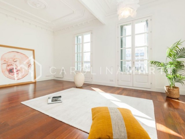 Apartment with wide views for sale in Paseo de Gracia