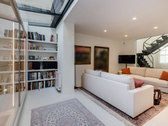 Exclusiva casa estilo inglés en Passatge Güell